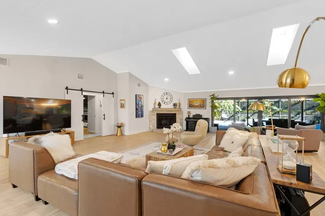 Boca Bath & Tennis Residence photo 10