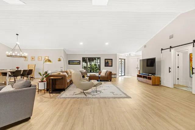 Boca Bath & Tennis Residence photo 12