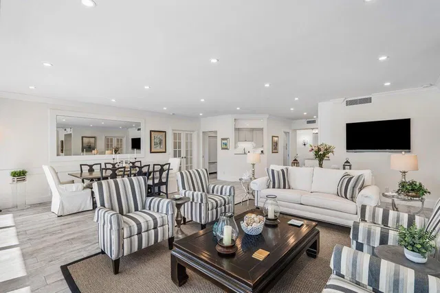 Sloan's Curve Palm Beach Unit 108n photo 6