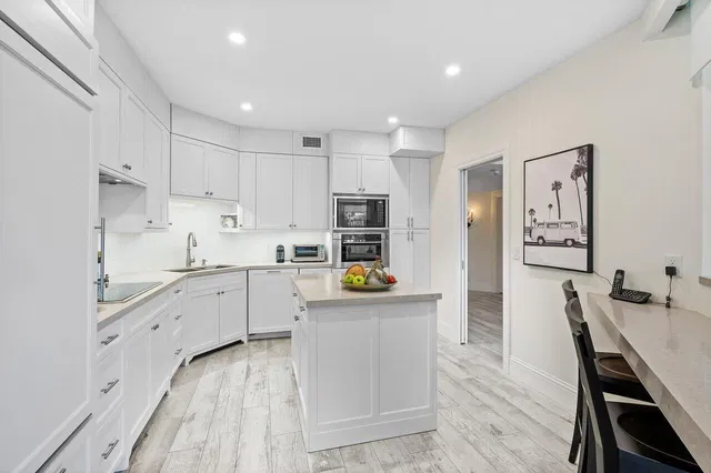 Sloan's Curve Palm Beach Unit 108n photo 8
