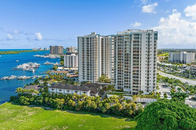 Water Club North Palm Beach Unit 1404 photo 2