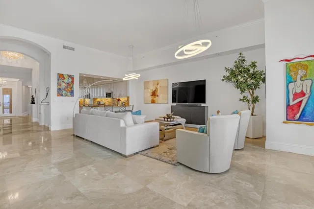 Esplanade Grande Unit Ph1 photo 17