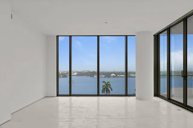 La Clara Palm Beach Unit 703 photo 2