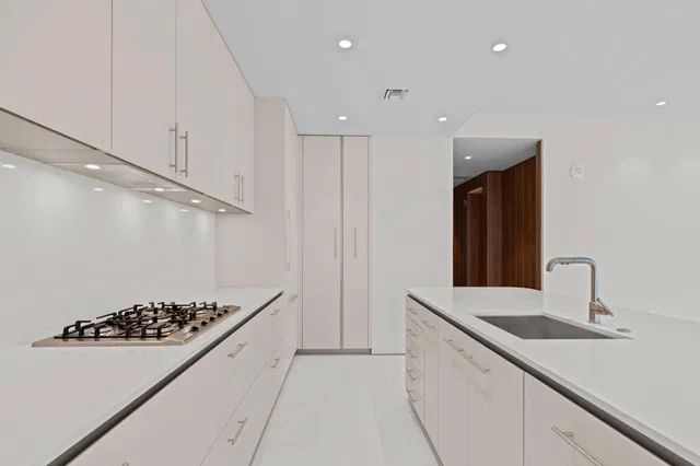 La Clara Palm Beach Unit 703 photo 8