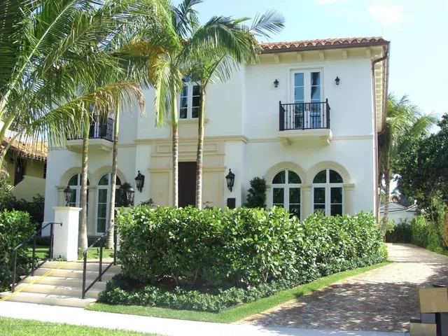 310 Australian Avenue