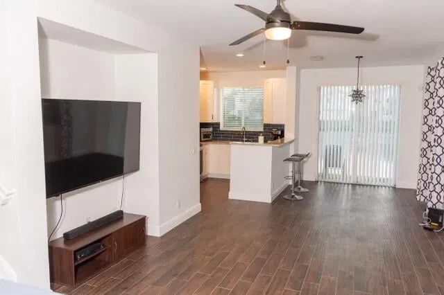 Residence photo 2