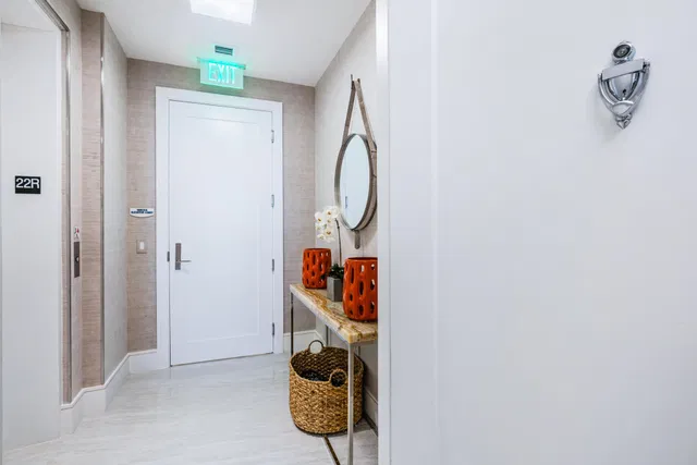 Water Club North Palm Beach Unit 2201 photo 2