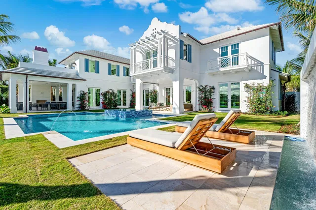 584 Island Drive