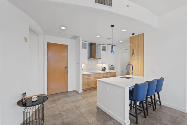 The Meridian Unit 212 photo 5
