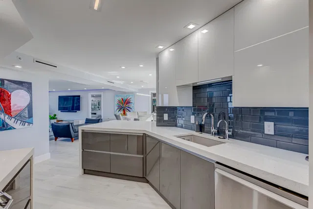Tiara Singer Island Unit 29-F photo 9