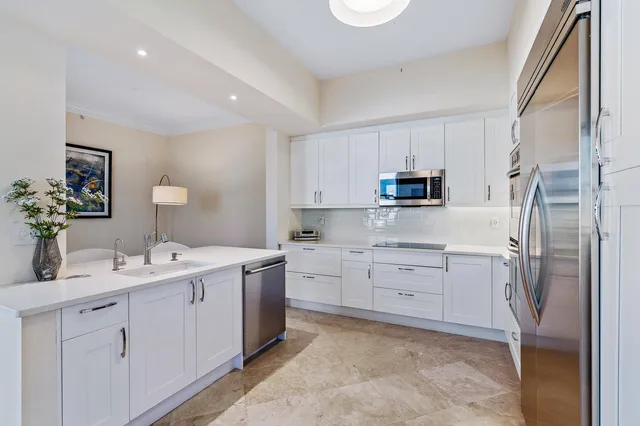 Esplanade Grande Unit 806 photo 7