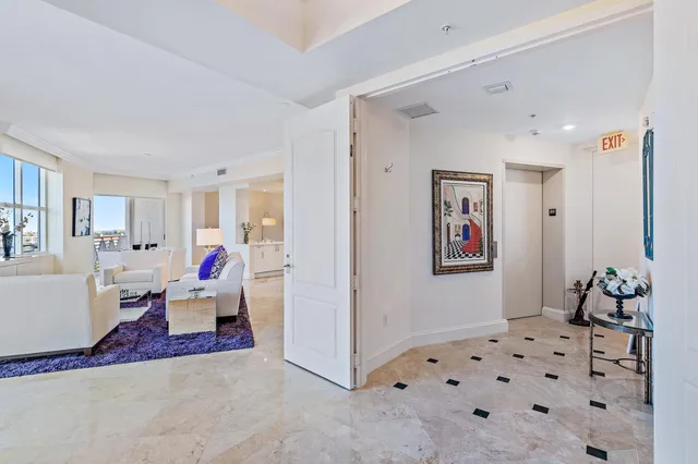 Esplanade Grande Unit 806 photo 10