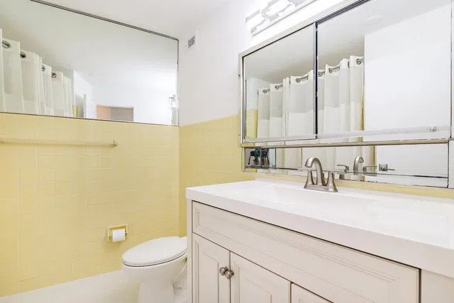 Palm Beach Towers, Palm Beach Unit B124 photo 9