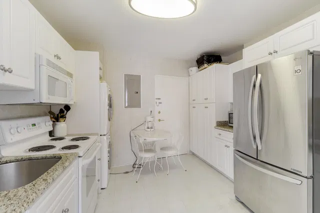 Palm Beach Towers, Palm Beach Unit 606a photo 8