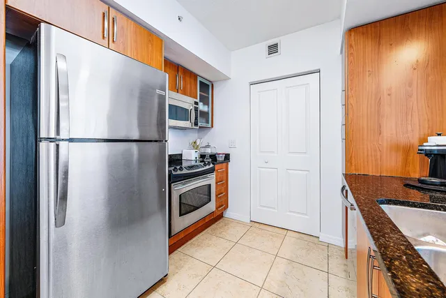 The Prado Unit 659 photo 4