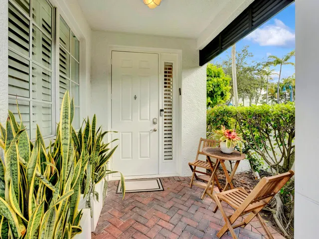 Pineapple Grove Village Condominiums Unit 5-F photo 5