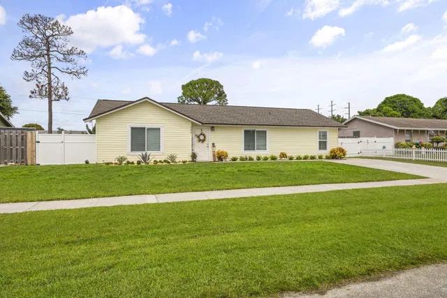 Residence photo 2
