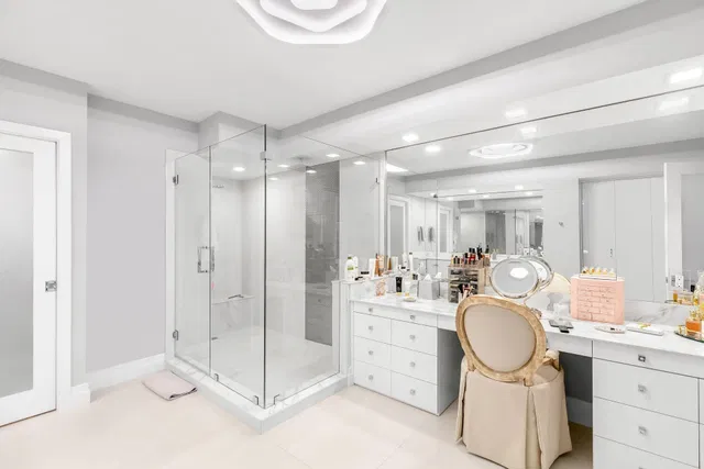 The Plaza of The Palm Beaches Unit 11ef photo 14