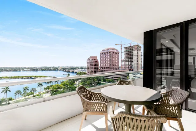 The Plaza of The Palm Beaches Unit 11ef photo 17