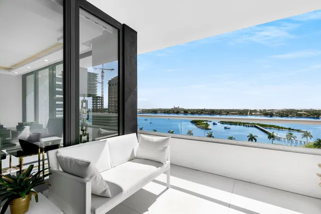 The Plaza of The Palm Beaches Unit 11ef photo 18
