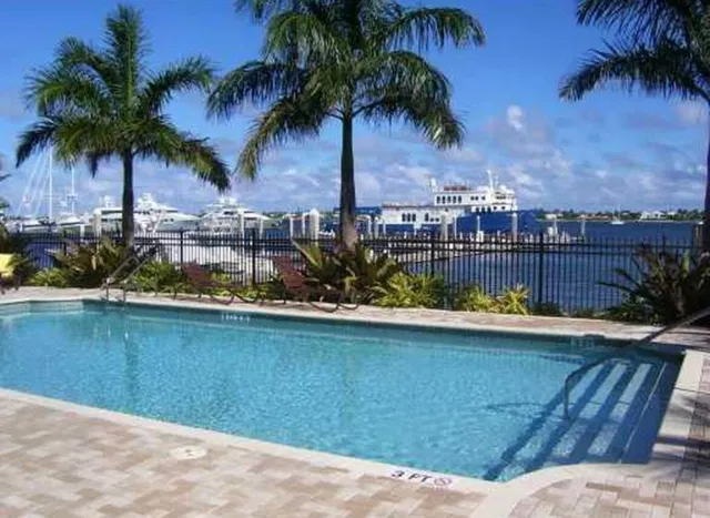 Flagler Landing Unit 303 photo 3