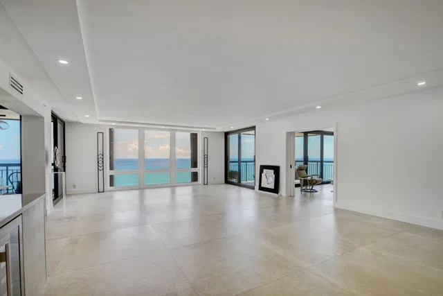 Eastpointe Singer Island Unit 16i photo 7
