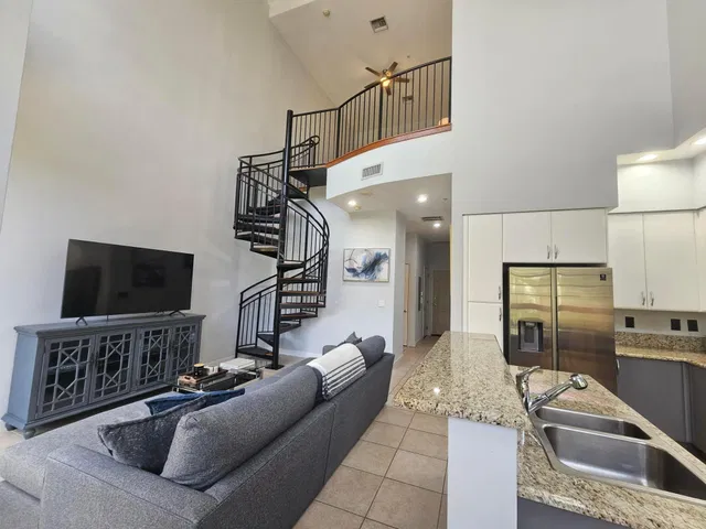One City Plaza Unit 202 photo 8