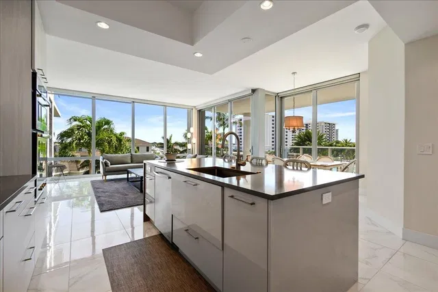 Water Club North Palm Beach Unit 404-S photo 4