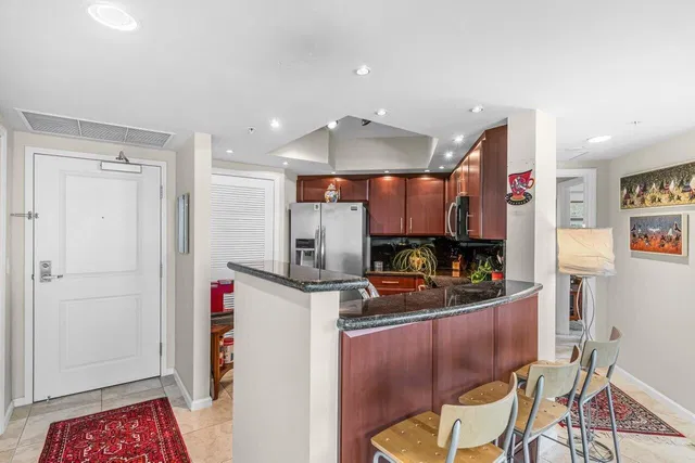 The Metropolitan Unit 604 photo 11