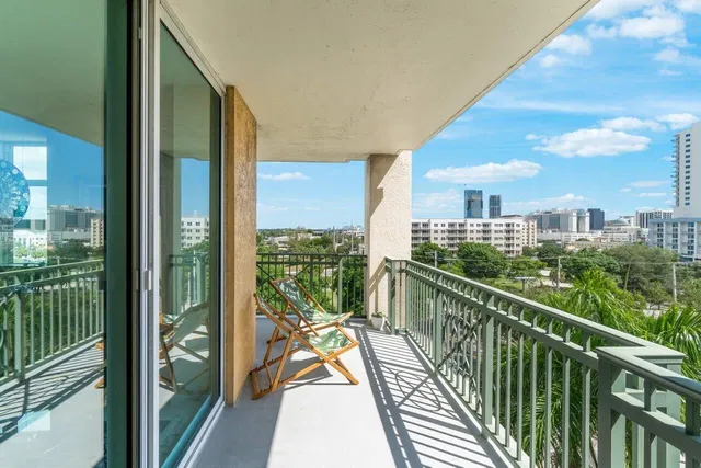 The Metropolitan Unit 604 photo 15