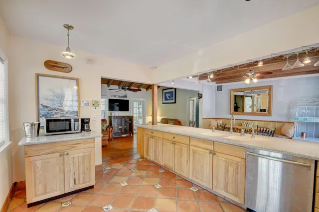 NOMAR West Palm Beach Residence photo 6
