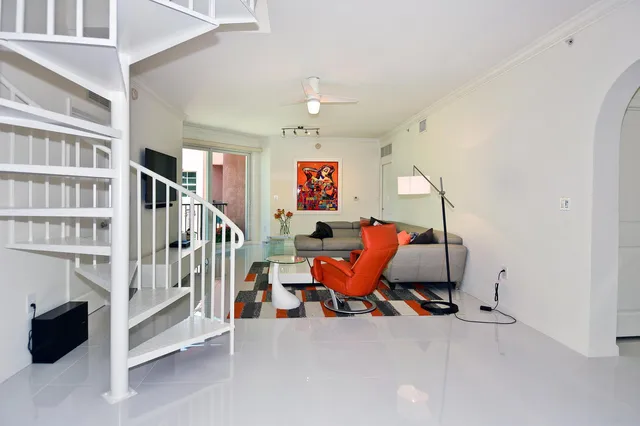 The Astor Unit 502 photo 10