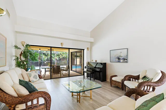 Residence photo 5
