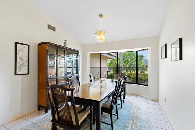 Residence photo 6