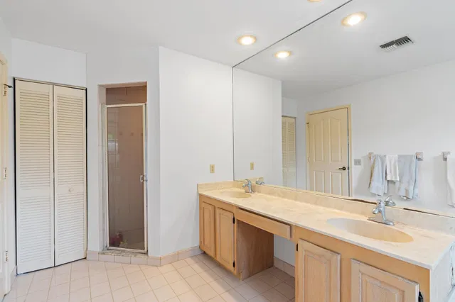 Residence photo 9