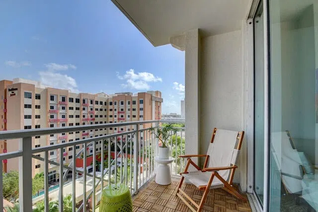 City Palms Unit 709 photo 3