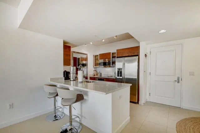 City Palms Unit 709 photo 9