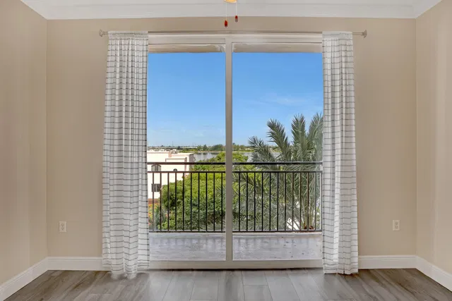 The Montecito Unit 506 photo 12