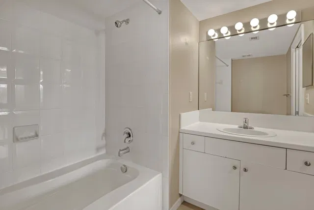 The Montecito Unit 506 photo 24