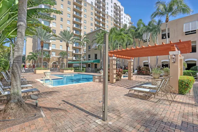 The Montecito Unit 506 photo 40
