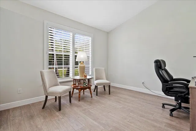 Residence photo 3