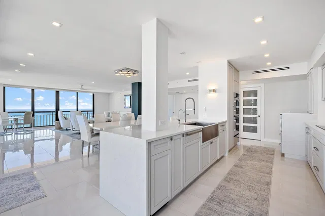 Martinique Singer Island Unit 2401 photo 5