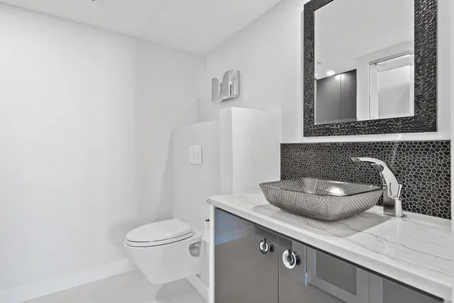 Martinique Singer Island Unit 2401 photo 9