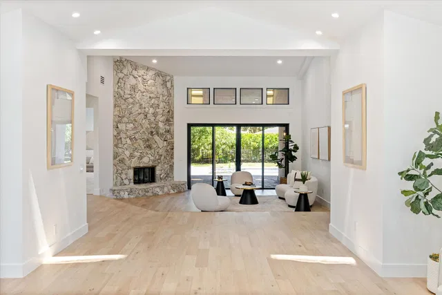Boca Bath & Tennis Residence photo 8