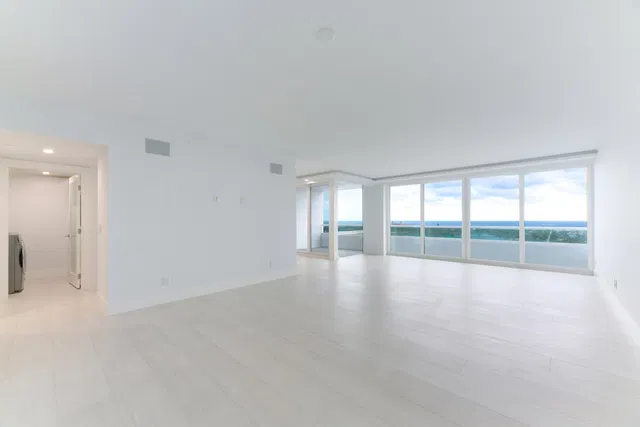 The Plaza of The Palm Beaches Unit 24g photo 2