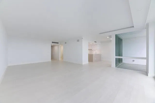 The Plaza of The Palm Beaches Unit 24g photo 4