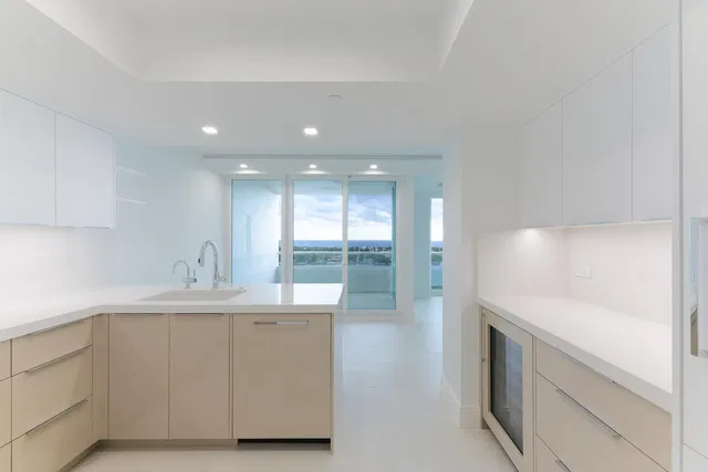 The Plaza of The Palm Beaches Unit 24g photo 6