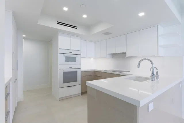 The Plaza of The Palm Beaches Unit 24g photo 7