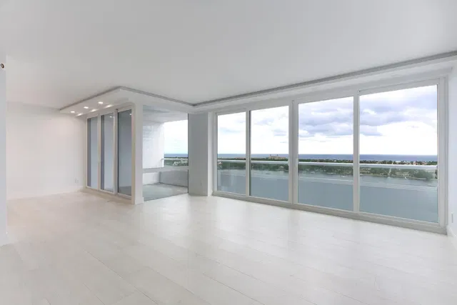 The Plaza of The Palm Beaches Unit 24g photo 8