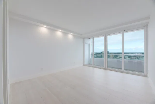 The Plaza of The Palm Beaches Unit 24g photo 9